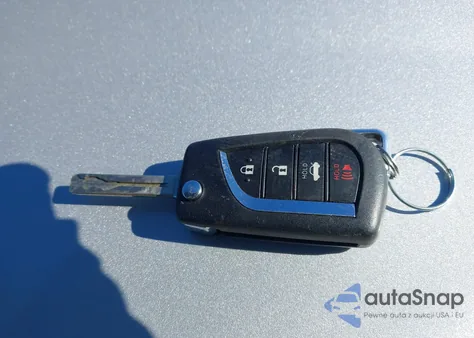 2022 Toyota Corolla Le z USA, uszkodzony, nr VIN JTDEPMAE0NJ191312